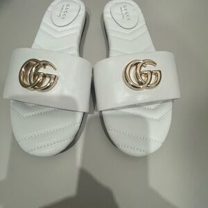 Gucci Women’s White Sandals Size 37
